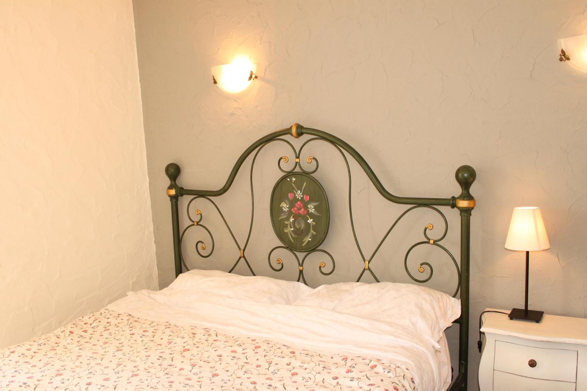 Borgo Erbiola Colico Quarto foto