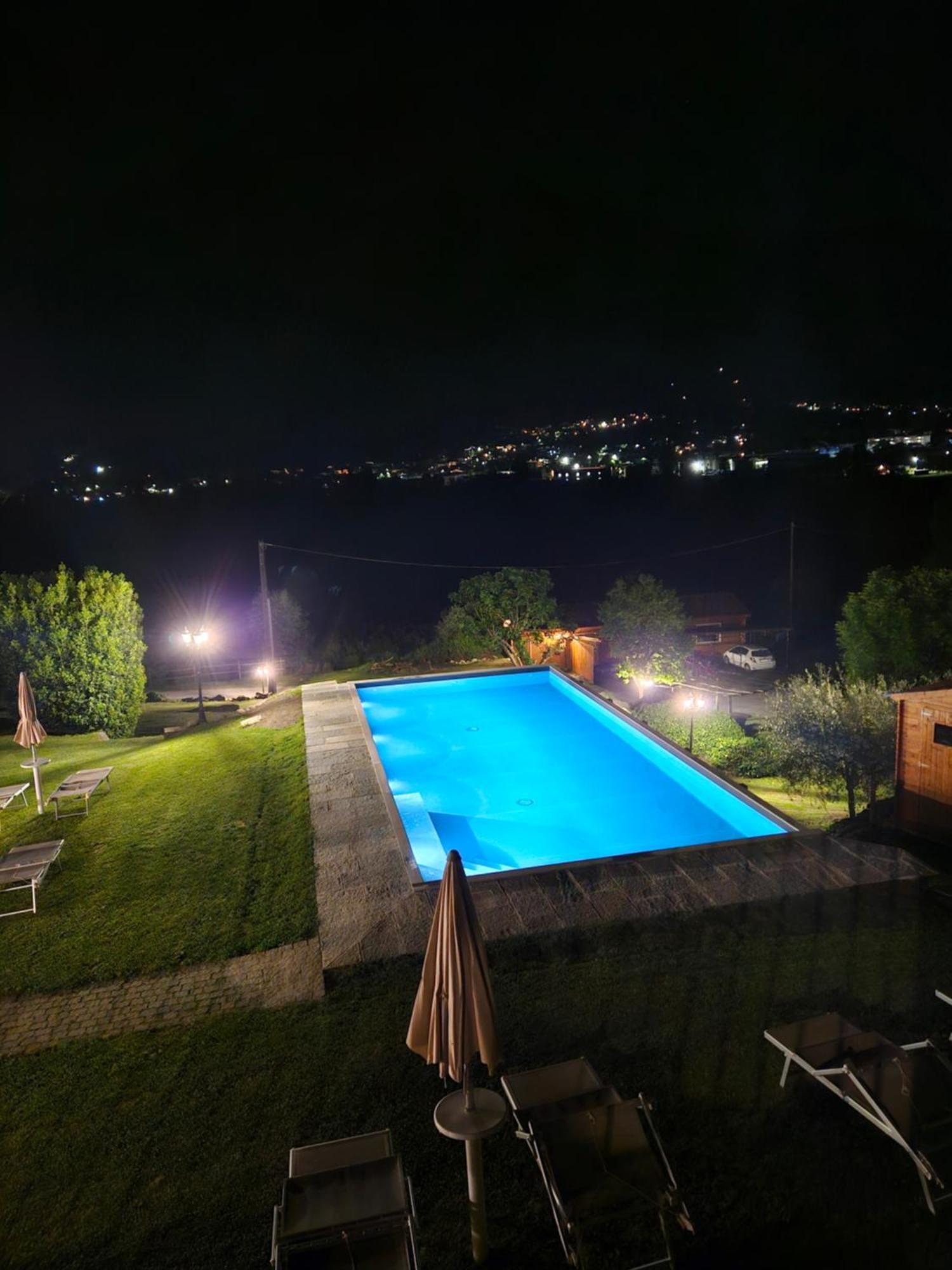 Borgo Erbiola Colico Exterior foto