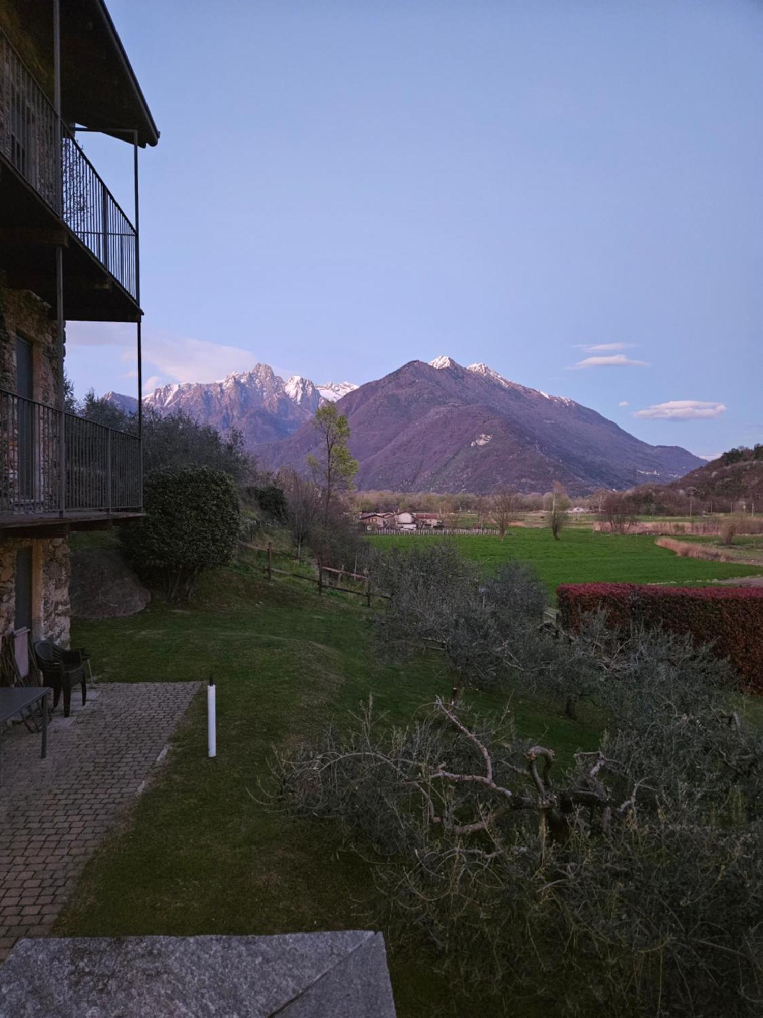 Borgo Erbiola Colico Exterior foto